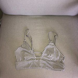 AMUSE SOCIETY Bikini Top